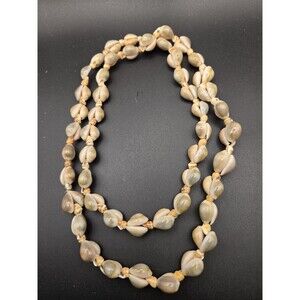 18" Vintage Shell Necklace